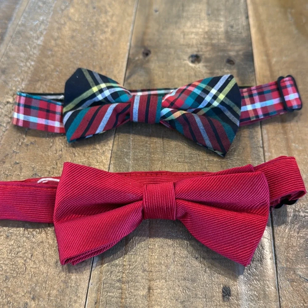 Boys, small bow tie -includes both the red and the plaid bowties